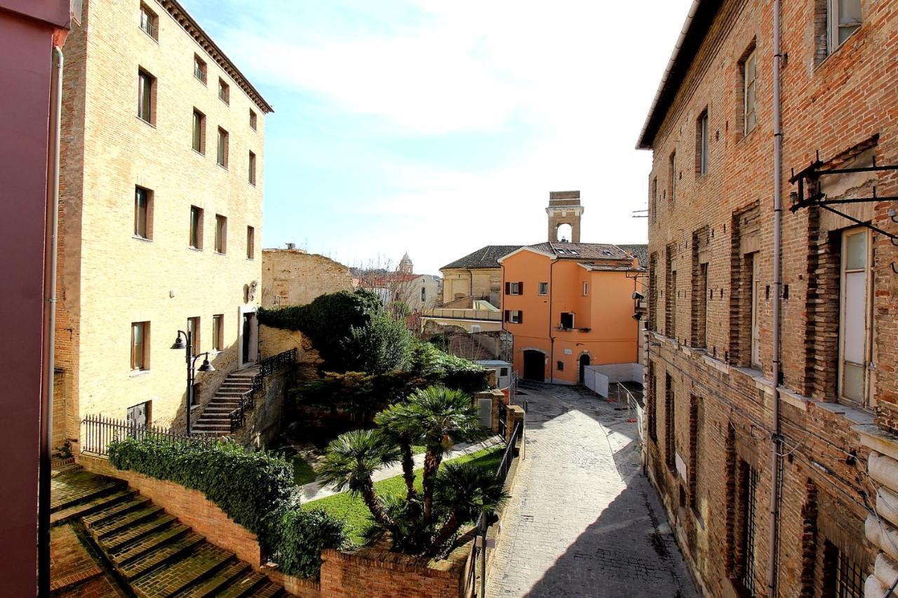 Uno Sguardo Sul Mare - Appartamento Ancona Exterior foto
